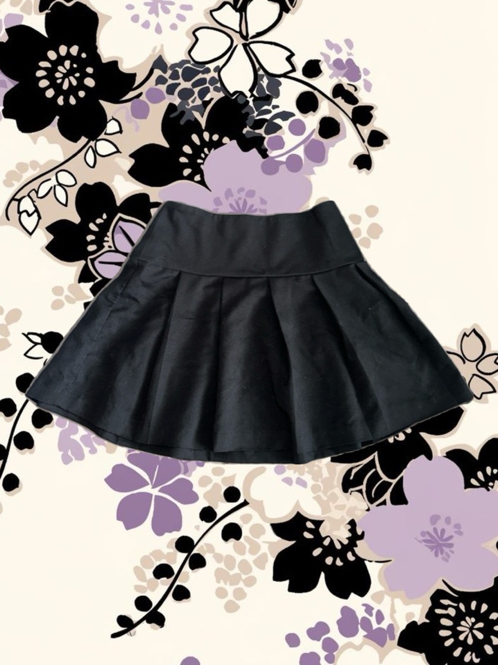 H&M Black Pleated Mini Skirt